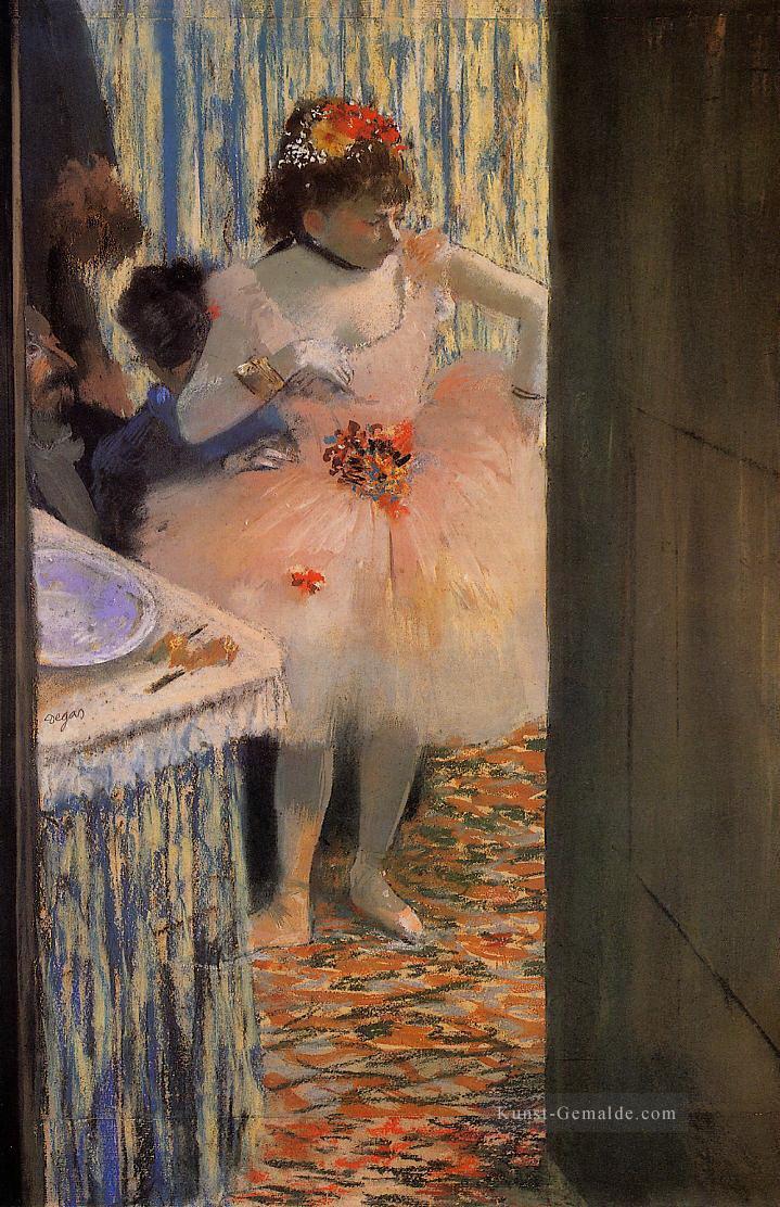 Tänzer in ihrer Garderobe 1 Edgar Degas Ölgemälde